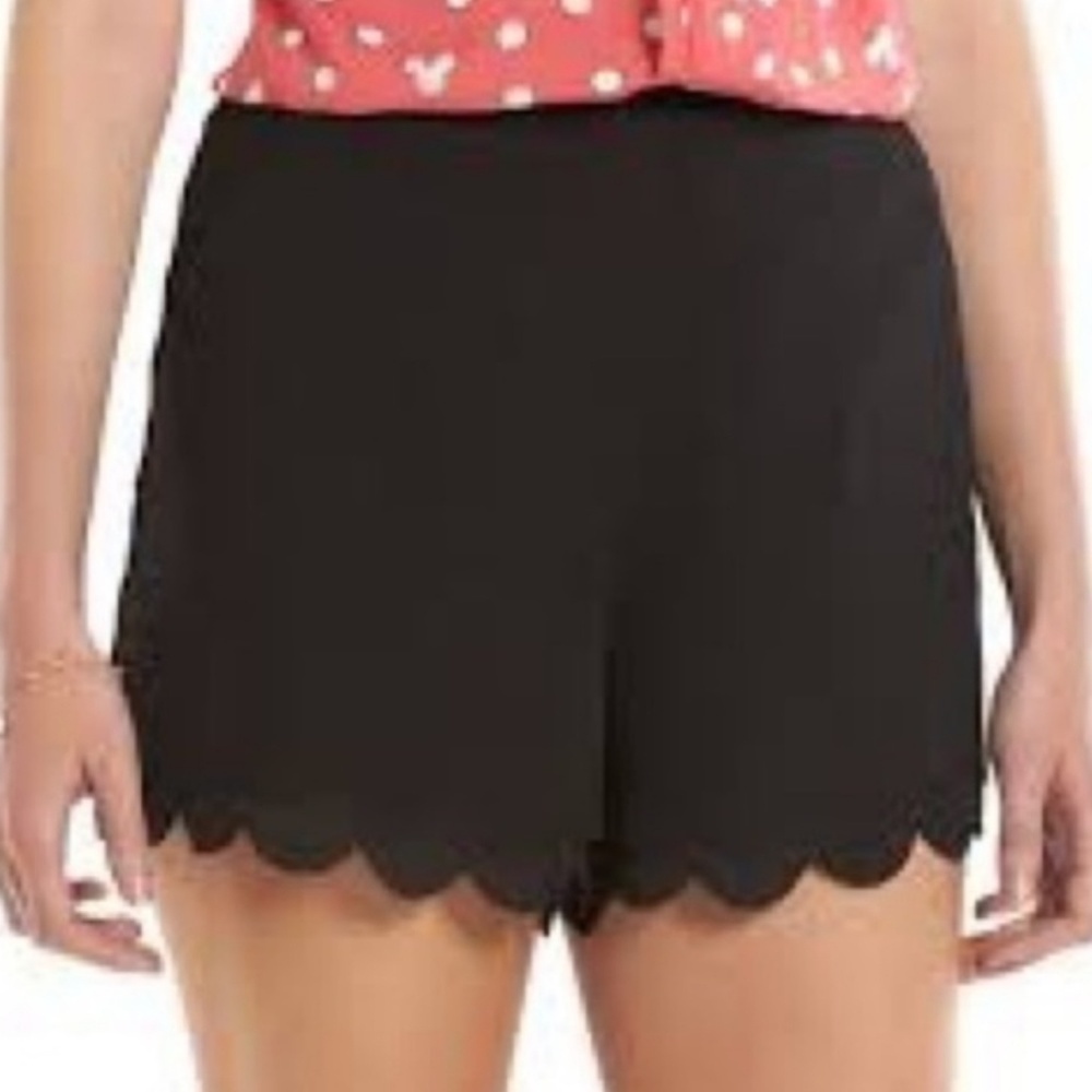 LC Lauren Conrad Black Scalloped Hem Shorts Womens Small Elastic Waist Pockets‎